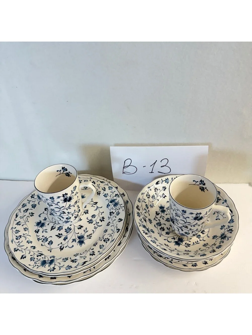 Nikko Fine Tableware Blue Floral Porcelain Set - 8 Pieces - Storage Location B-1